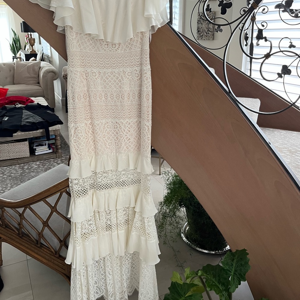 New!  Tadashi Shoji Dress.  White lace with beige lining.  Size 6